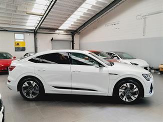 2021 Audi E-tron - Thumbnail