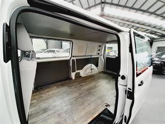 2015 Volkswagen Transporter - Thumbnail
