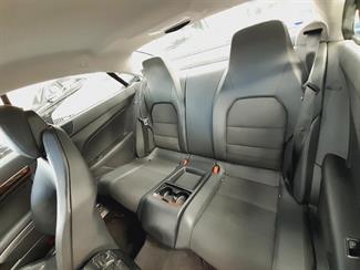 2009 Mercedes-Benz E 250 - Thumbnail