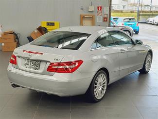 2009 Mercedes-Benz E 250 - Thumbnail