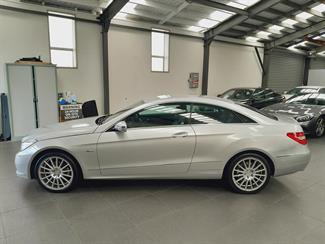 2009 Mercedes-Benz E 250 - Thumbnail
