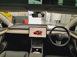2022 Tesla Model 3 - Thumbnail