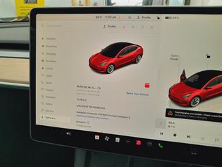 2022 Tesla Model 3 - Thumbnail