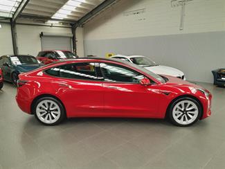 2022 Tesla Model 3 - Thumbnail