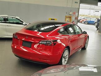 2022 Tesla Model 3 - Thumbnail