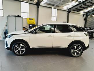 2022 Peugeot 3008 - Thumbnail