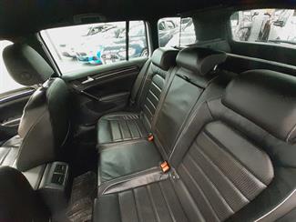 2018 Volkswagen Golf R - Thumbnail