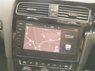 2018 Volkswagen Golf R - Thumbnail