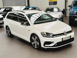 2018 Volkswagen Golf R - Thumbnail