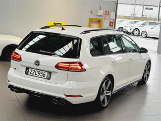 2018 Volkswagen Golf R - Thumbnail