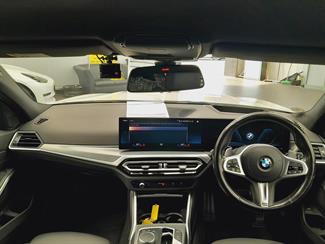 2022 BMW 320i - Thumbnail