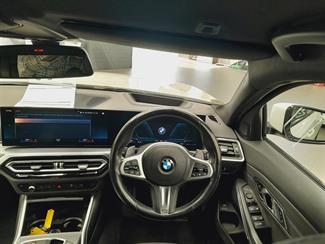 2022 BMW 320i - Thumbnail