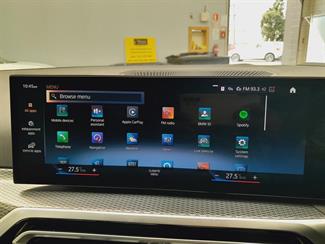 2022 BMW 320i - Thumbnail