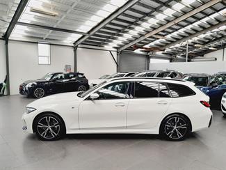 2022 BMW 320i - Thumbnail