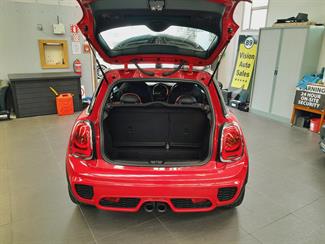 2017 Mini Cooper - Thumbnail