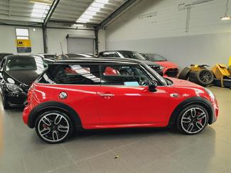 2017 Mini Cooper - Thumbnail