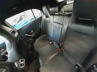 2021 Mercedes-Benz A 250 e - Thumbnail