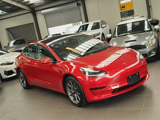 2020 Tesla Model 3 - Thumbnail