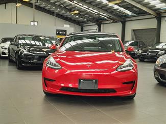 2020 Tesla Model 3 - Thumbnail