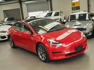 2020 Tesla Model 3 - Thumbnail