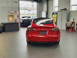 2020 Tesla Model 3 - Thumbnail