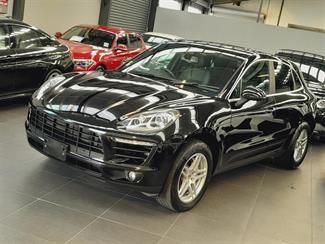 2017 Porsche Macan - Thumbnail
