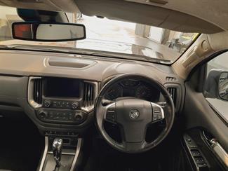 2017 Holden Colorado - Thumbnail