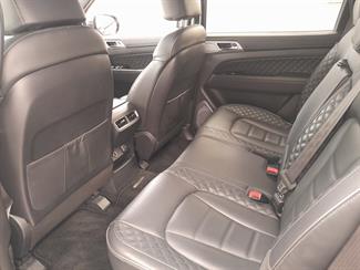 2022 Ssangyong Rexton - Thumbnail