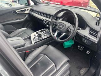 2017 Audi Q7 - Thumbnail