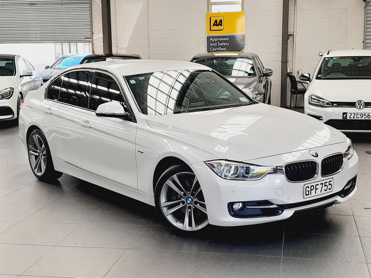 2012 BMW 328i