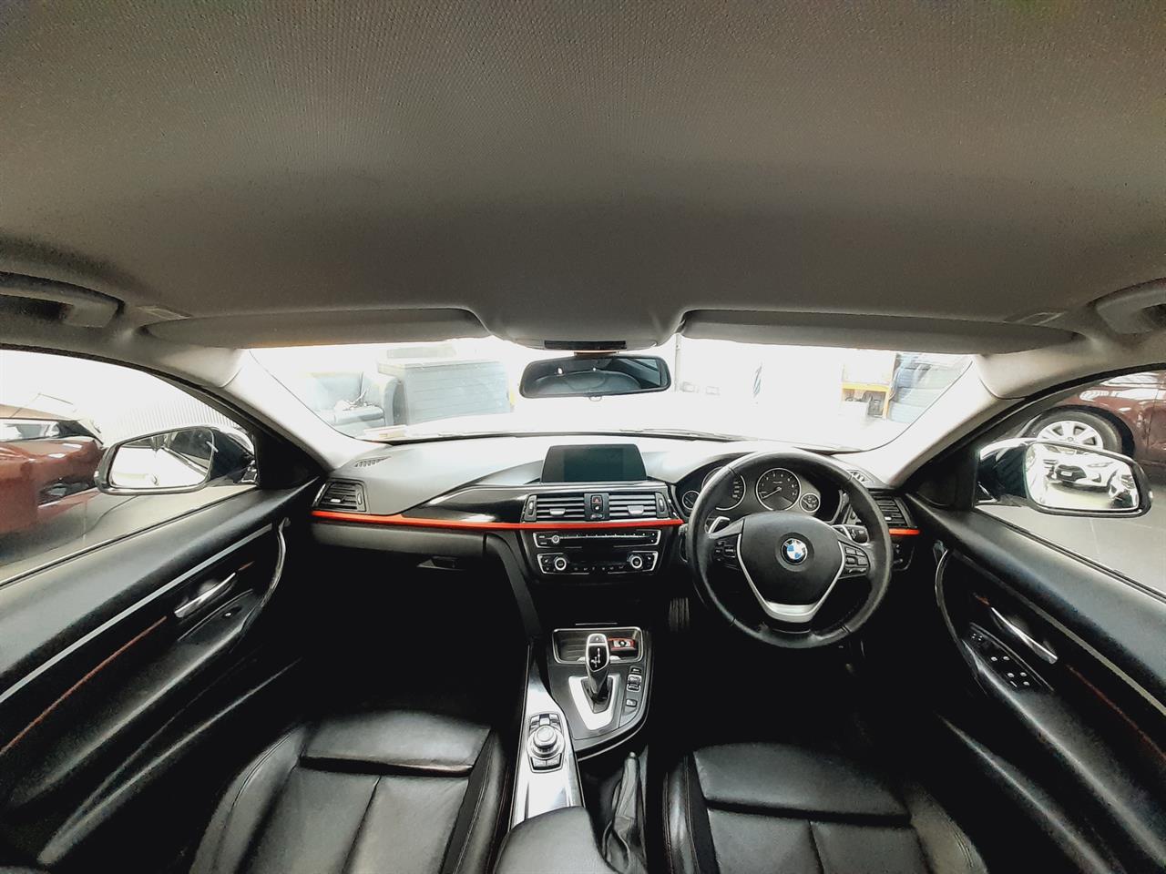 2012 BMW 328i