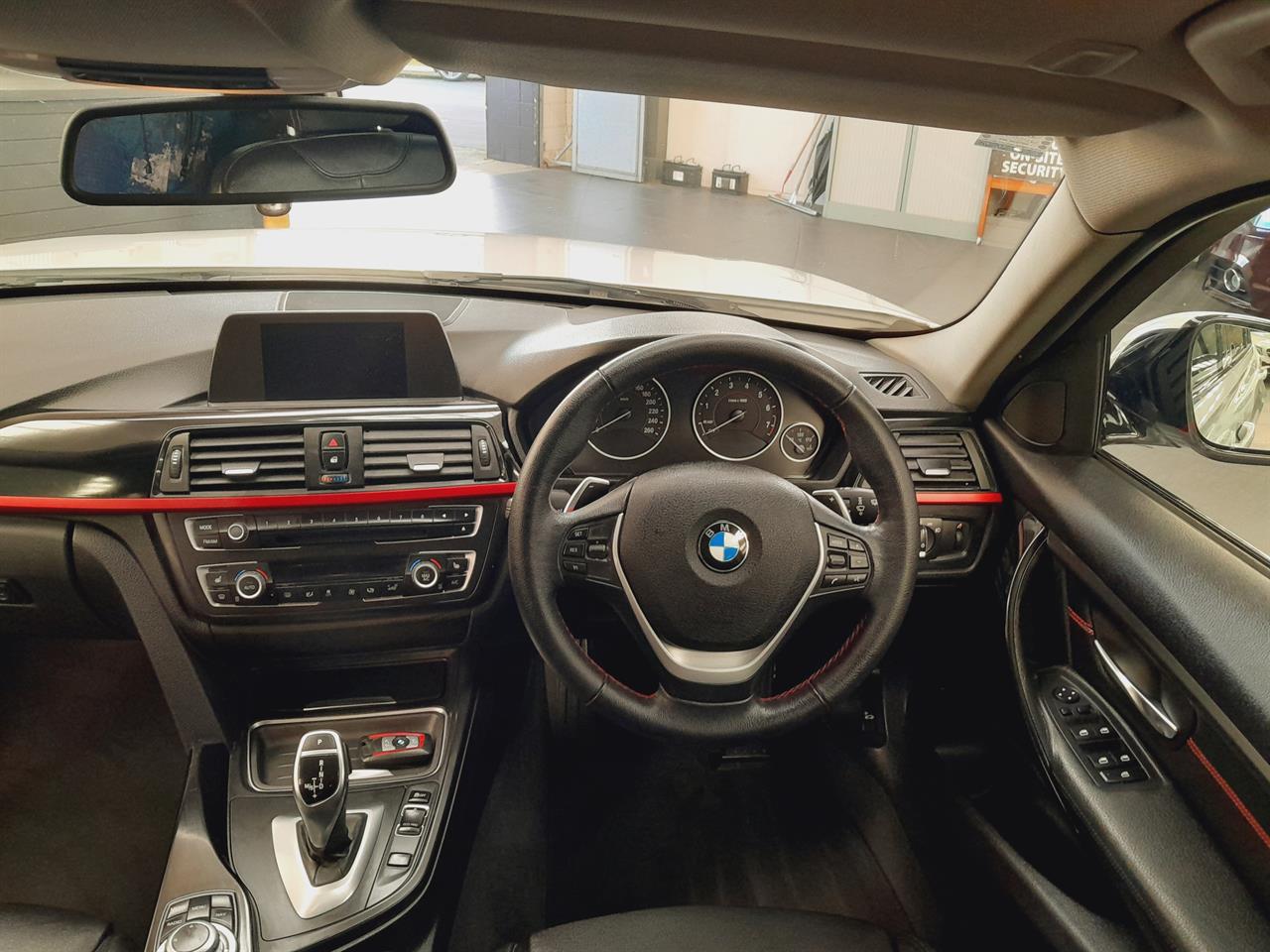 2012 BMW 328i