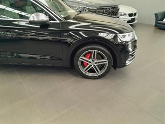 2018 Audi SQ5 - Thumbnail