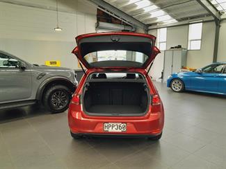 2014 Volkswagen Golf - Thumbnail