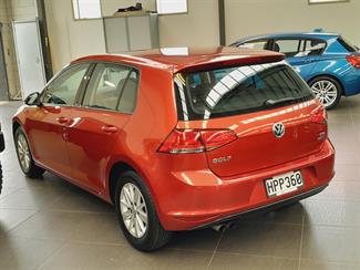 2014 Volkswagen Golf - Thumbnail
