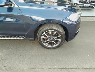 2017 BMW X5 - Thumbnail