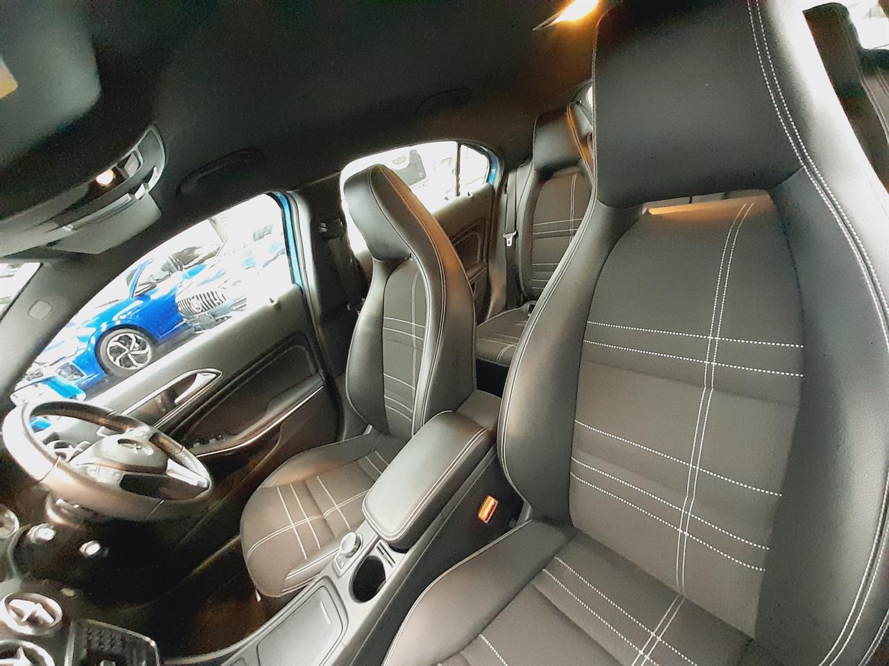 2015 Mercedes-Benz A 180