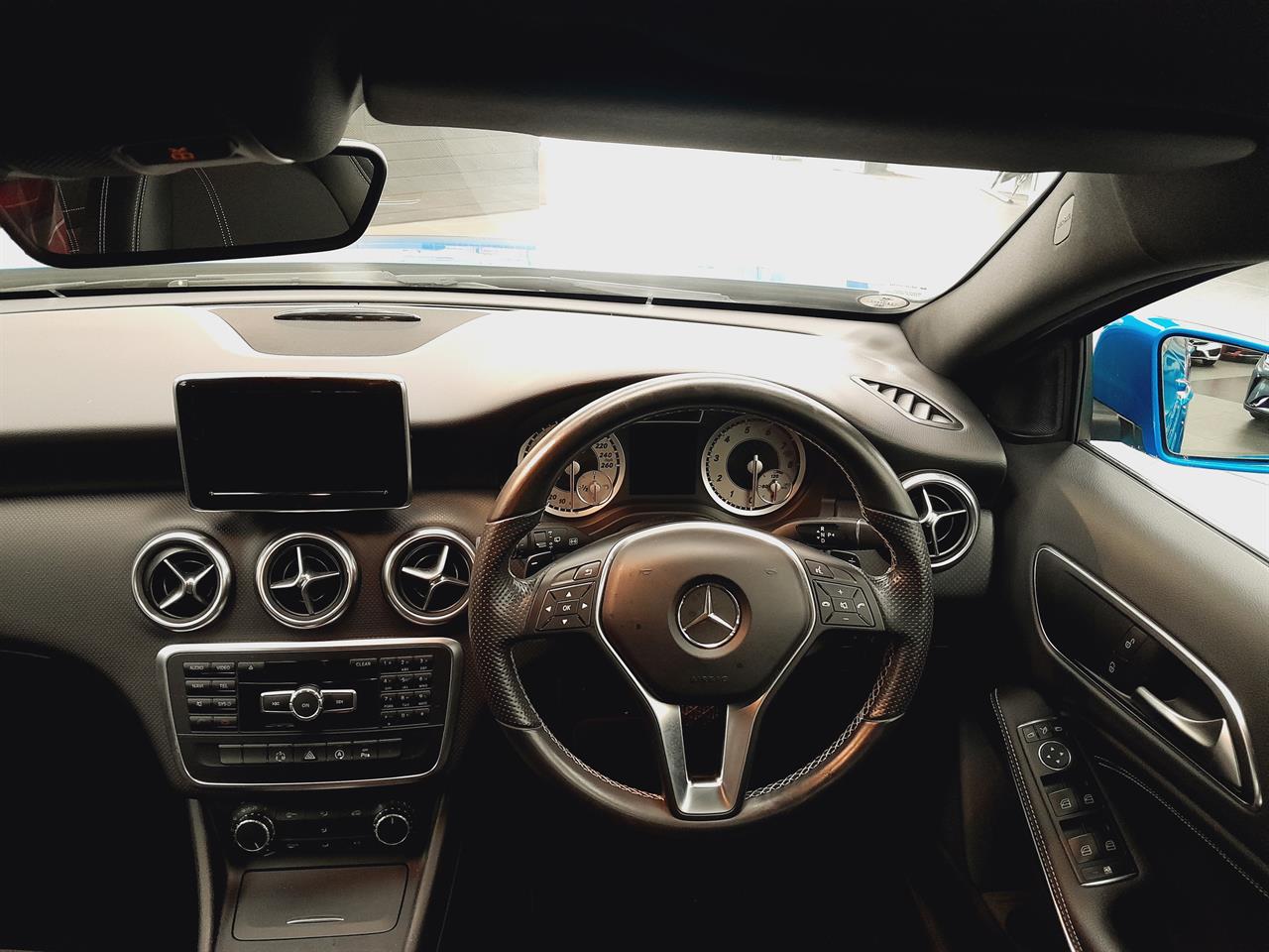 2015 Mercedes-Benz A 180