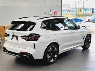 2021 BMW iX3 - Thumbnail