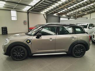 2017 Mini Countryman - Thumbnail