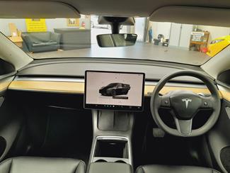 2022 Tesla Model Y - Thumbnail