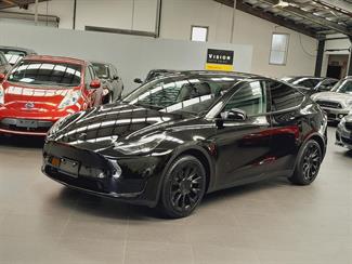 2022 Tesla Model Y - Thumbnail