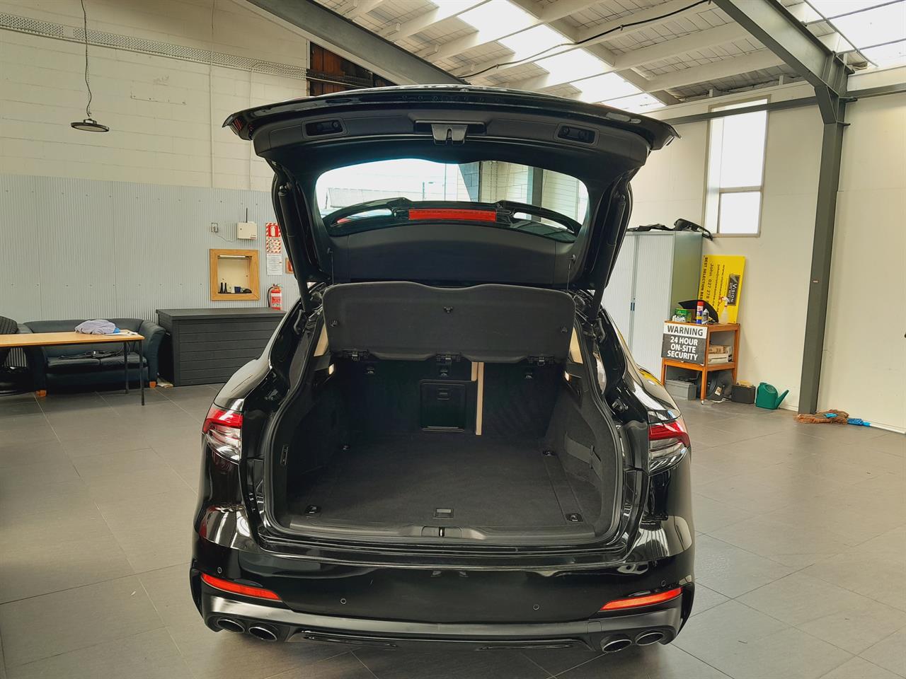 2021 Maserati Levante