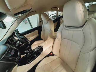 2021 Maserati Levante - Thumbnail