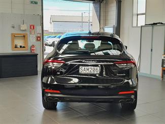 2021 Maserati Levante - Thumbnail