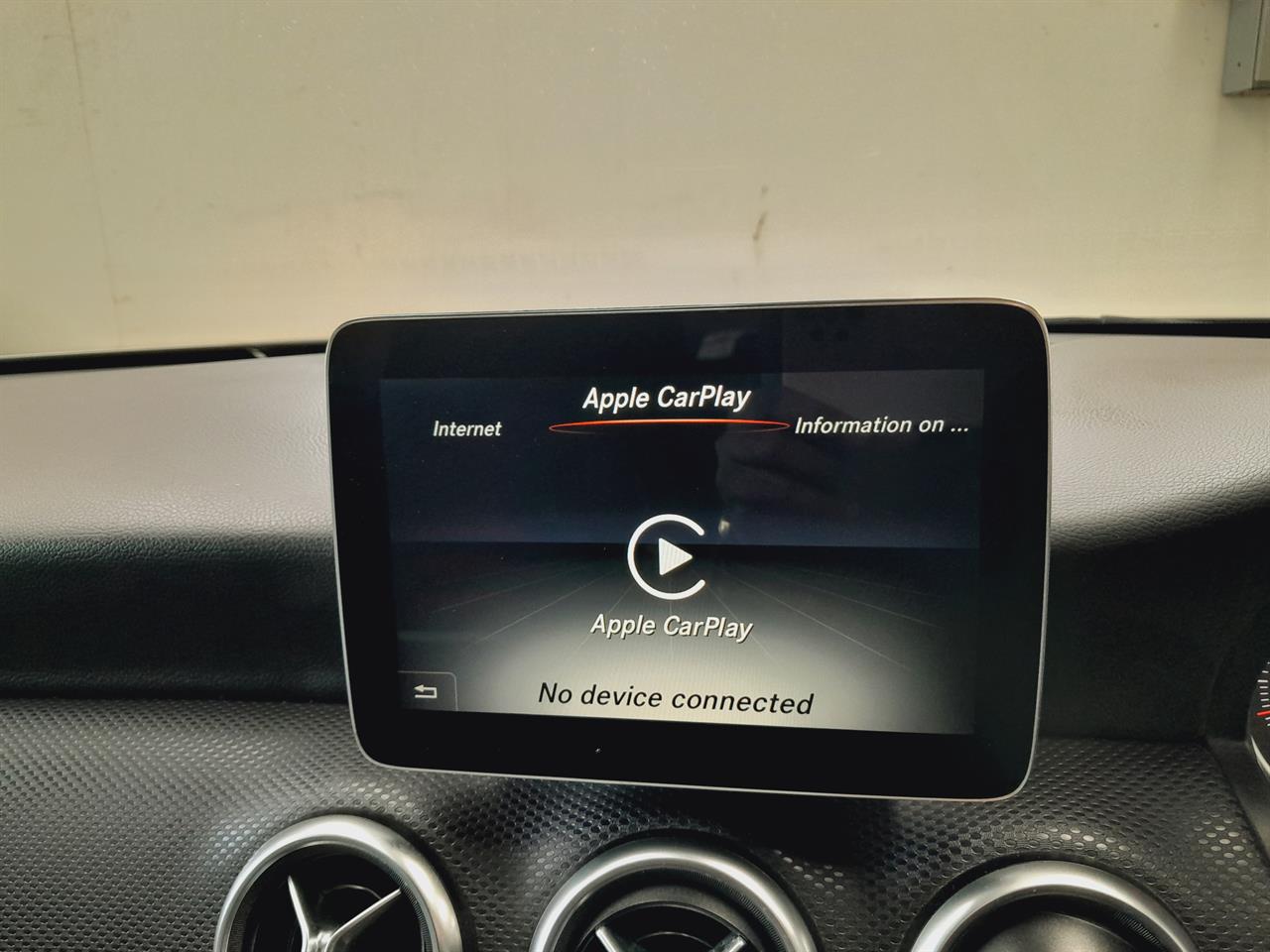 2016 Mercedes-Benz A 180