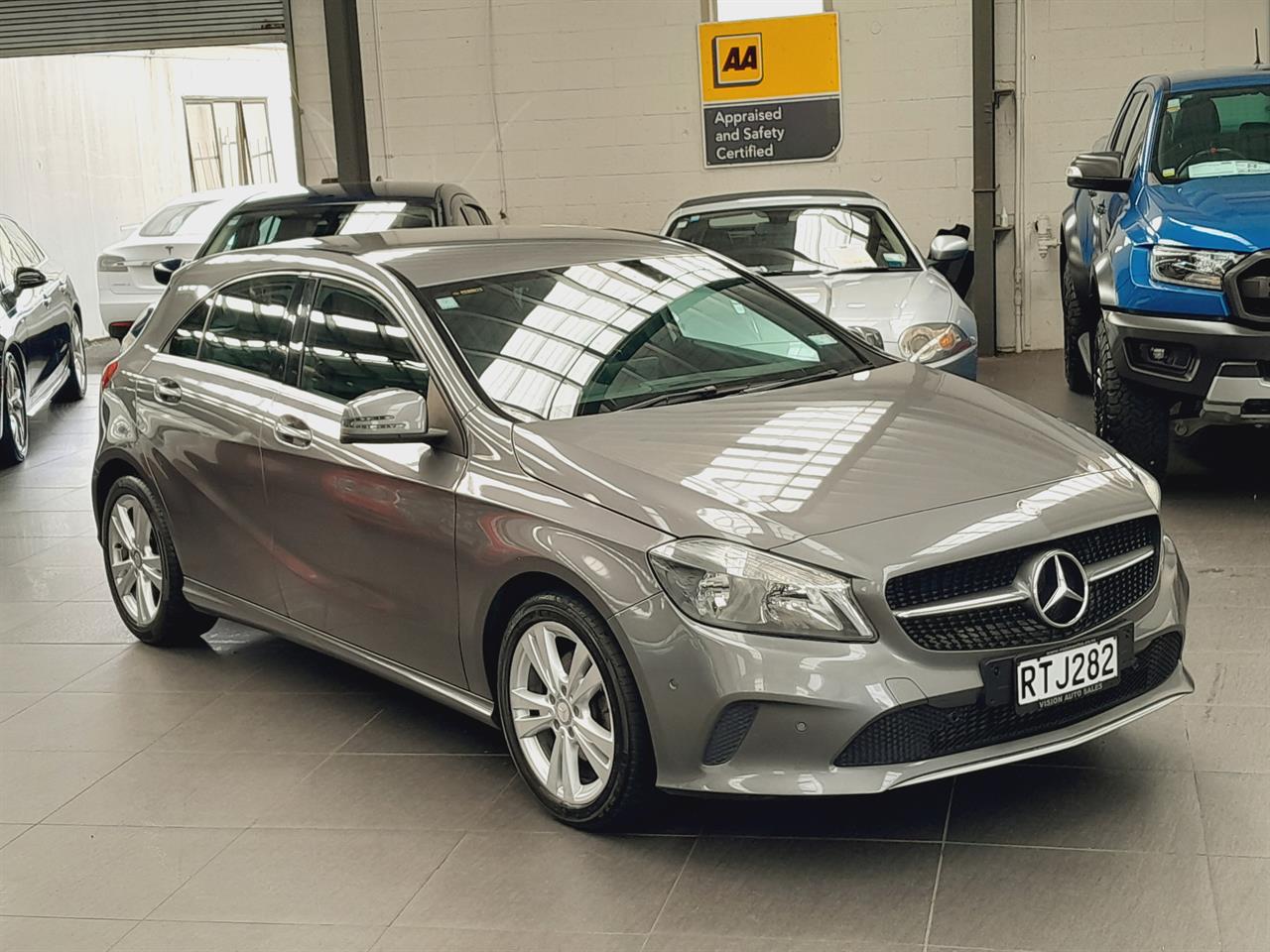 2016 Mercedes-Benz A 180