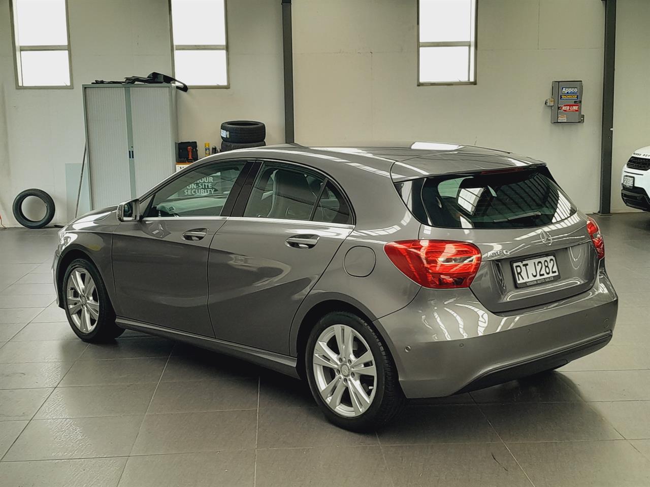 2016 Mercedes-Benz A 180