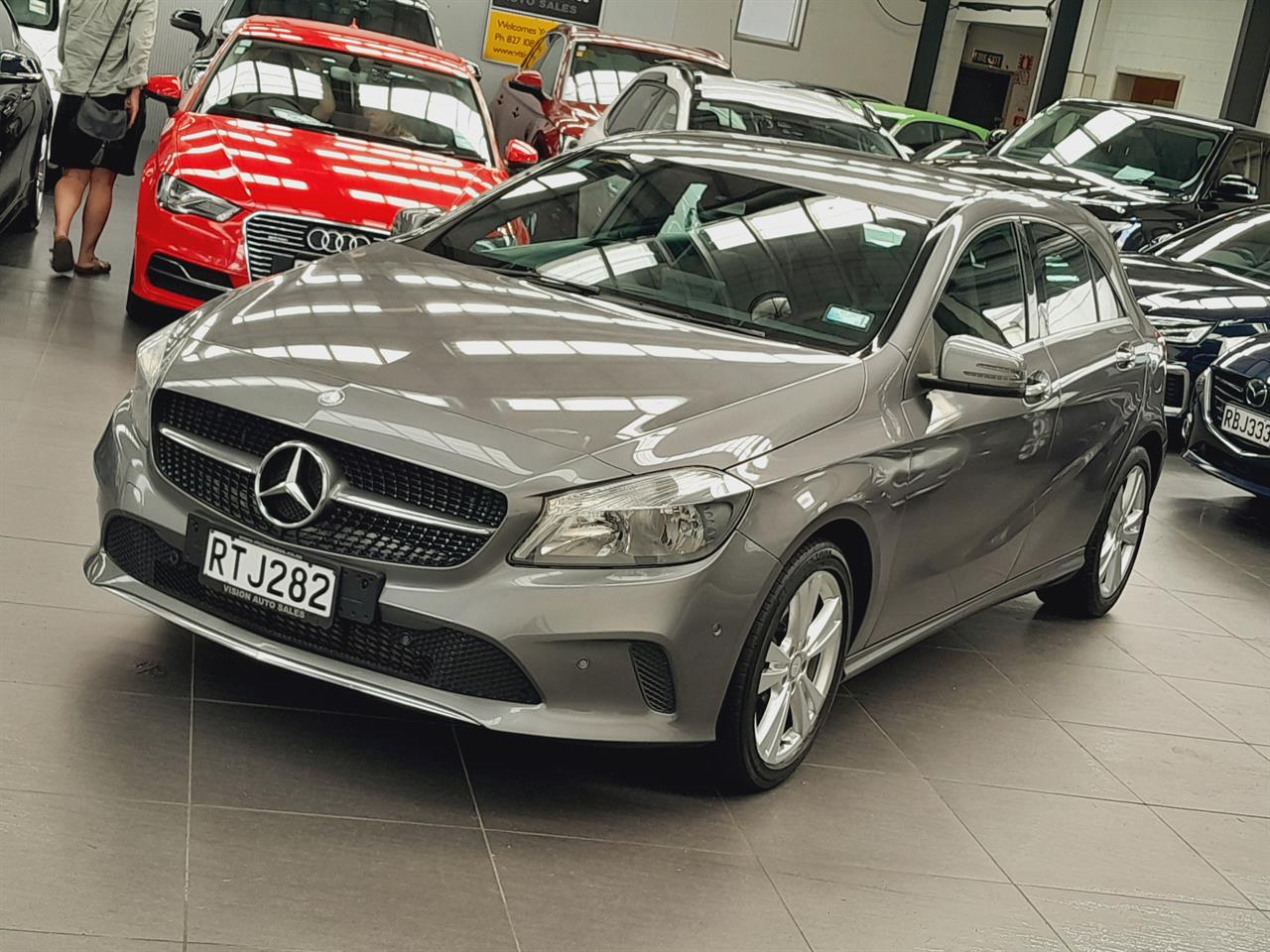 2016 Mercedes-Benz A 180