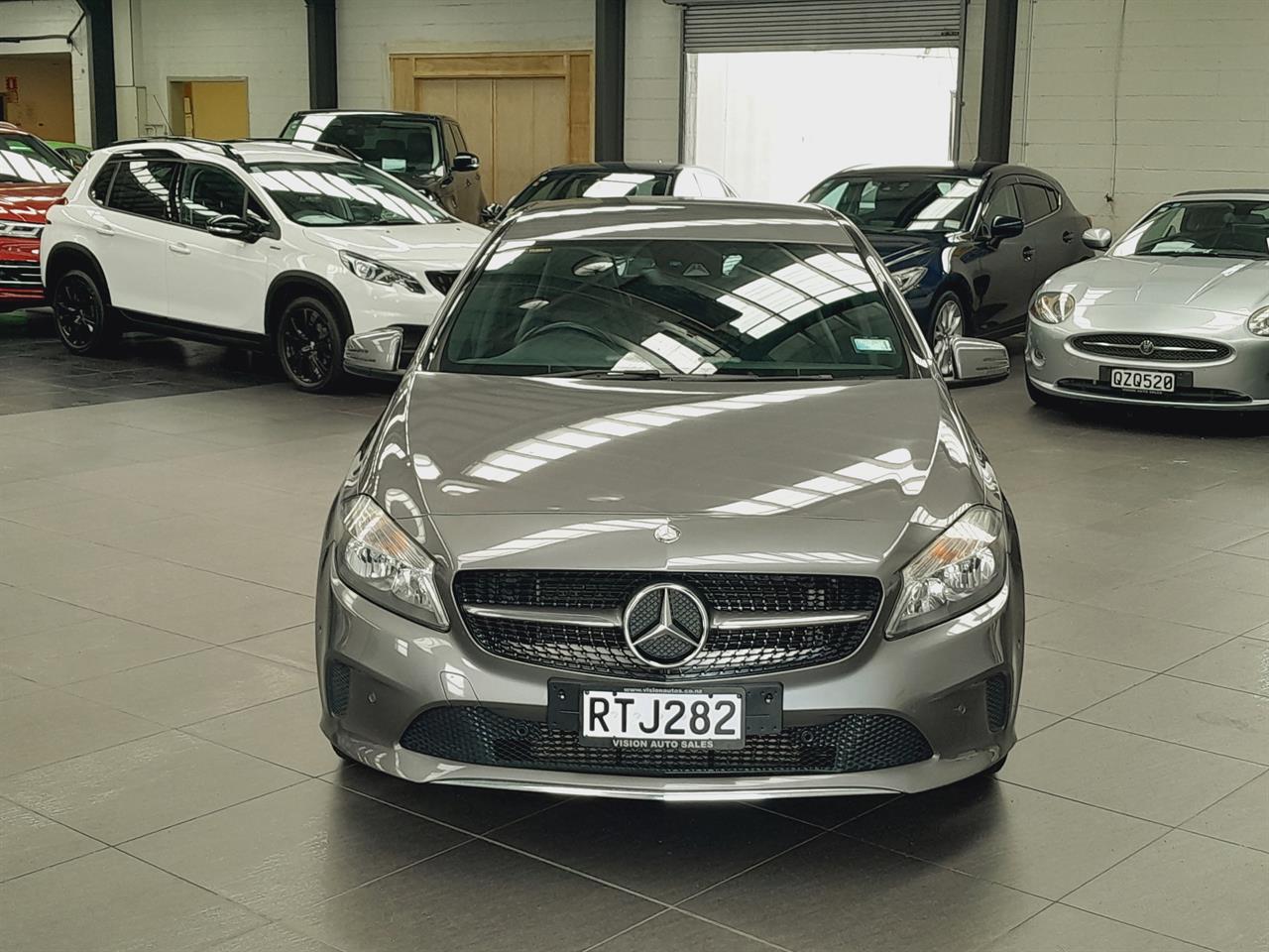 2016 Mercedes-Benz A 180